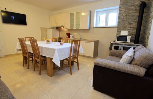 Caporice House | Wonderful private villa for 7 guests with A/C, private pool, WIFI, TV and terrace
