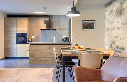 Groznjan House | Wonderful private villa for 6 people with A/C, WIFI, hot tub, private pool, TV and terrace