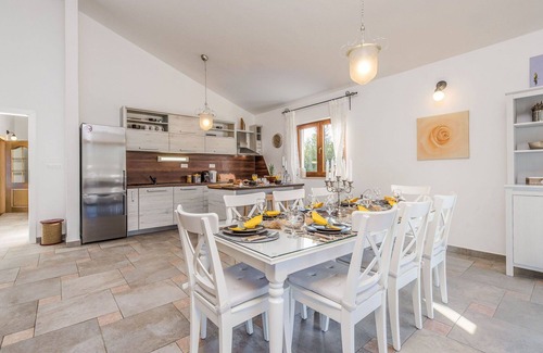 Rovanjska House | Wonderful private villa for 10 guests with A/C, private pool, WIFI, TV and terrace