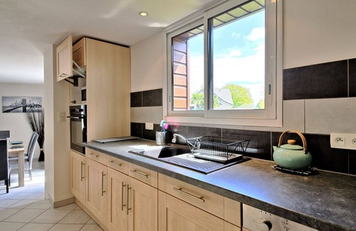 Besne House | Wonderful private villa for 5 people with WIFI, TV, patio and pets allowed