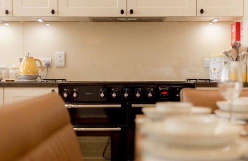 Maybole House | Wonderful private villa for 8 people with WIFI, TV, terrace, pets allowed and panoramic view