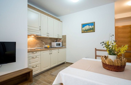 Senj House | Wonderful private villa for 12 people with private pool, WIFI, TV, terrace and pets allowed