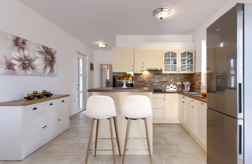 Krnica House | Wonderful private villa for 5 people with private pool, A/C, WIFI, TV and terrace
