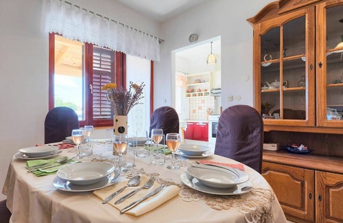 Muntic House | Wonderful private villa for 9 guests with A/C, WIFI, private pool, TV, patio and pets allowed