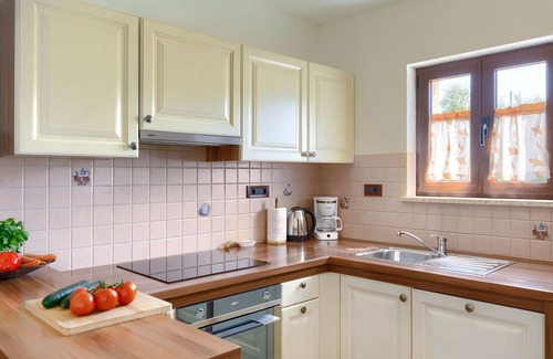 Vosteni Villa | Wonderful private villa for 8 people with private pool, WIFI, A/C, hot tub, TV and patio