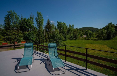 Zlobin House | Wonderful private villa for 4 guests with WIFI, TV, terrace, pets allowed and parking