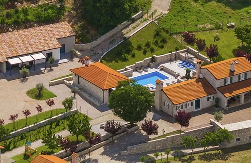 Krsan House | Wonderful private villa for 10 guests with WIFI, private pool, A/C, hot tub, TV, terrace and par.