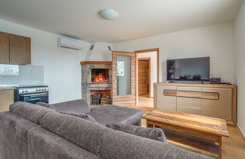 Viskovo House | Wonderful private villa for 10 guests with A/C, private pool, WIFI, TV and terrace