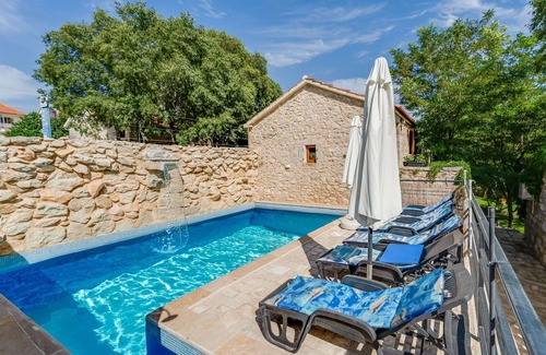 Stankovci House | Wonderful private villa for 8 people with A/C, WIFI, private pool, TV and patio