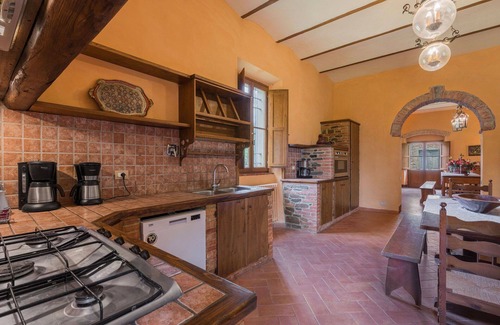 Bucine Villa | Wonderful private villa with A/C, WIFI, private pool, patio, pets allowed and panoramic view