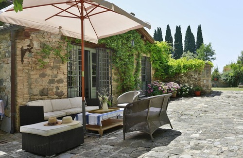 Argiano Villa | Wonderful private villa for 10 guests with A/C, WIFI, private pool, TV, patio and parking