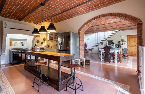 Castell'Alfero House | Wonderful private villa for 9 people with hot tub, WIFI, TV, patio, pets allowed and panoramic v.