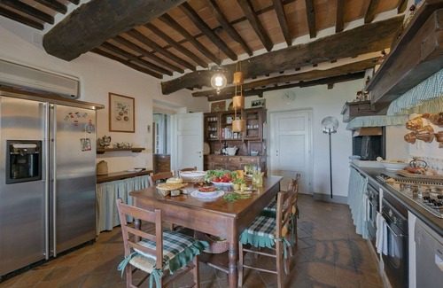 Nozanno Villa | Wonderful private villa for 18 people with WIFI, private pool, A/C, hot tub, TV, patio and parking