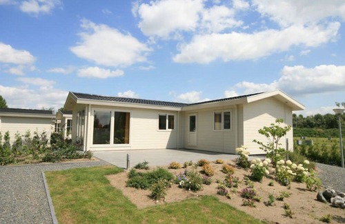 Susteren House | Wonderful private villa for 4 people with WIFI, pool, TV and terrace