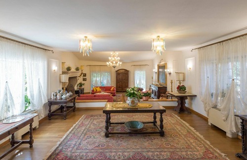 Zona XLV Castel di Guido Villa | Wonderful private villa with hot tub, A/C, WIFI, private pool, TV, patio, pets allowed and parking