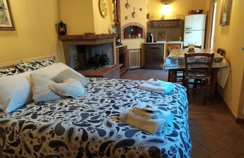 Pistoia House | Wonderful Rustic Cottage with Garden-Only Adults