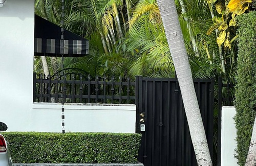 Golden Glades Apartment | Wonderful studio with AC in vibrant Miami