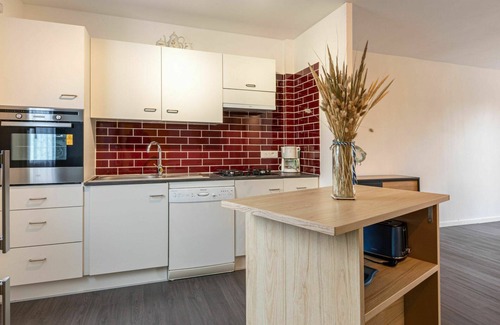 Denneville House | Wonderful villa for 4 guests with WIFI, TV, terrace and pets allowed