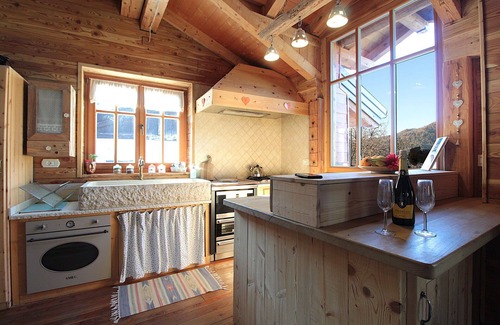 Frassilongo House | Wonderful villa for 6 guests with WIFI, TV, terrace, pets allowed and panoramic view