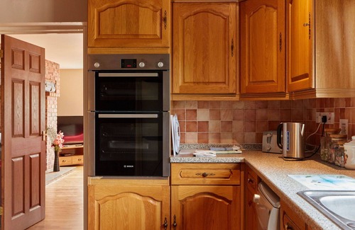 Dalbury Lees House | Wonderful villa for 14 people with WIFI, TV and parking