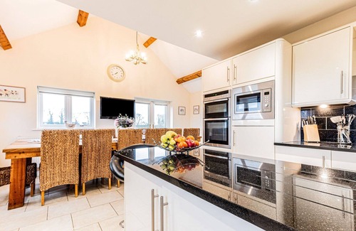 Holywell House | Wonderful villa for 14 people with WIFI