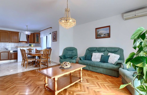 Sajini House | Wonderful villa for 6 guests with WIFI, private pool, A/C, TV, terrace and parking