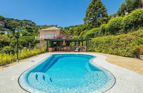 Rapallo Villa | Wonderful villa for 8 guests with A/C, private pool, WIFI, TV, patio and parking