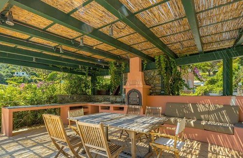 Rapallo Villa | Wonderful villa for 8 guests with A/C, private pool, WIFI, TV, patio and parking