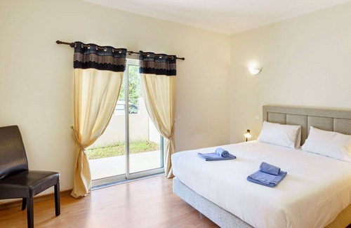 Olhao House | Wonderful villa for 8 guests with WIFI, pool, A/C, TV, terrace, pets allowed and parking