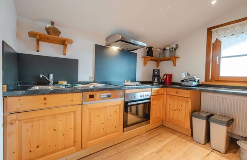 Piesendorf Villa | Wonderful villa for 16 people with WIFI, TV and terrace