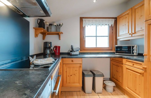 Piesendorf Villa | Wonderful villa for 16 people with WIFI, TV and terrace