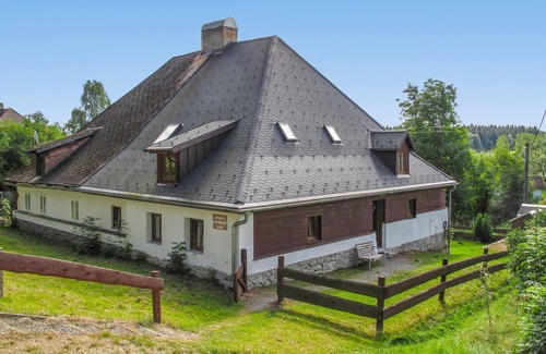 Lenora House | Wonderful villa for 11 people with TV, patio and pets allowed