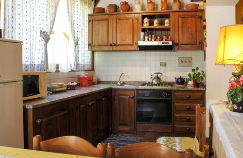 Capannori House | Wonderful villa for 5 guests with WIFI, private pool, A/C, TV and patio