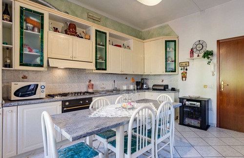 Porto Ceresio House | Wonderful villa for 7 people with WIFI, TV and balcony