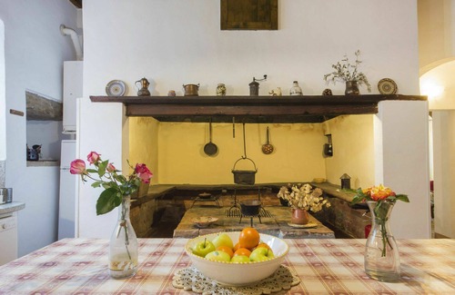 Volterra Villa | Wonderful villa with WIFI, private pool, TV, patio, pets allowed, panoramic view and parking