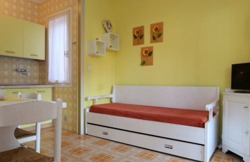 Bibione Lido dei Pini Villa | Wonderful villa with terrace and private fenced garden