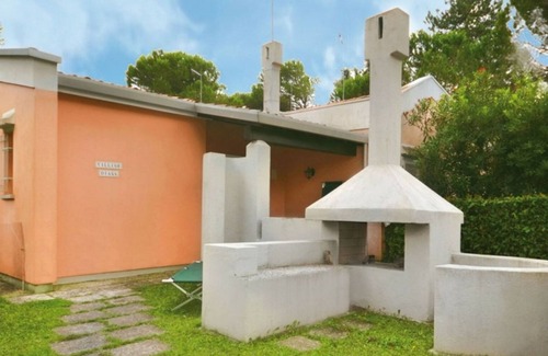 Bibione Lido dei Pini Villa | Wonderful villa with terrace and private fenced garden
