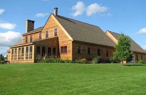 Hardwick House | Wonderful VT Get Away, Great Family Fun, WiFi, and Air Conditioning.