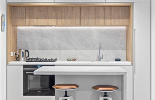 Melbourne Central Business District Apartment | Wonderful Westside Place