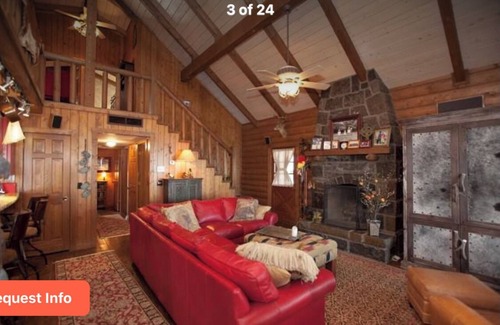 Tia Juana Cabin | Wonderful wood lodge with 200’ lakefront. Dock Well appointed and stocked.