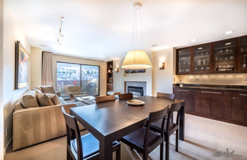 Avon Condo | Wonderfully Appointed 3BR Condo - Seasons at Avon - Walk to Riverfront Gondola!