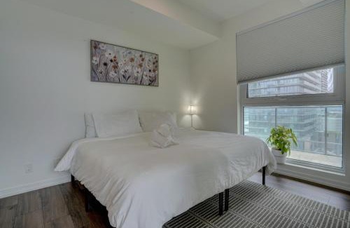 Vaughan Apartment | Wonderland Apartment in Vaughan