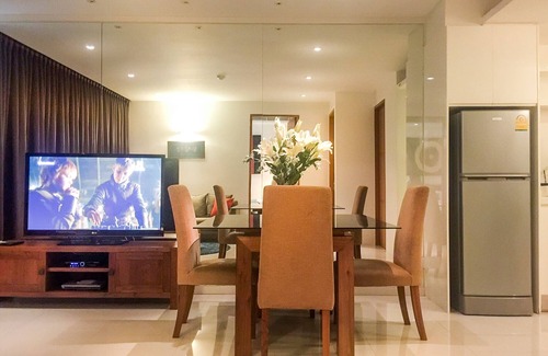 North Pattaya Condo | Wong Amat Beachfront Condo & Garden View