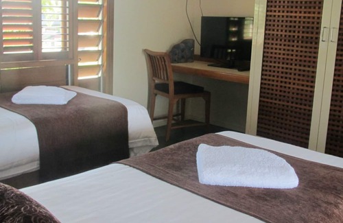 Wongaling Beach Apartment | Wongalinga Absolute Beachfront 2 Bedroom