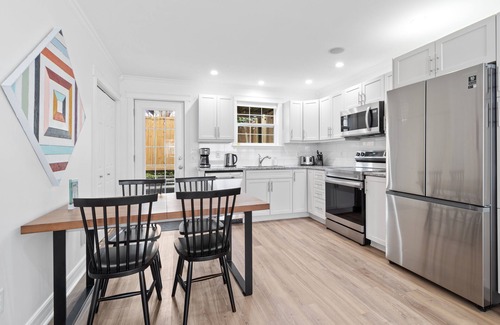 Downtown St. John's House | Wood House | King Bd | 2 Queens | Fire Pit