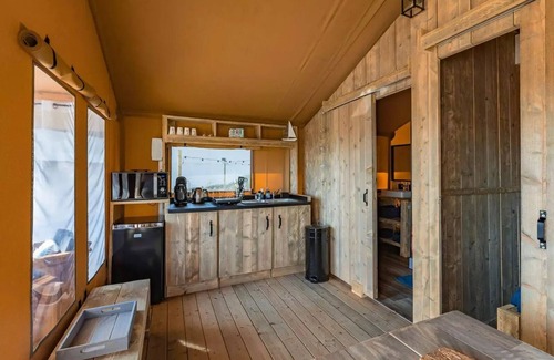 Saint-Michel-en-l'Herm House | Wood lodge - 28M2 - 1 bedroom + 1 bathroom 2 persons