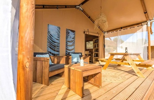 Saint-Michel-en-l'Herm House | Wood lodge - 28M2 - 1 bedroom + 1 bathroom 2 persons