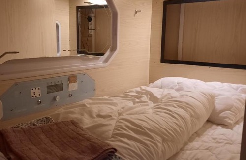 Odense Hotel | Wooden box with sleeping amenities Vindegade 53E