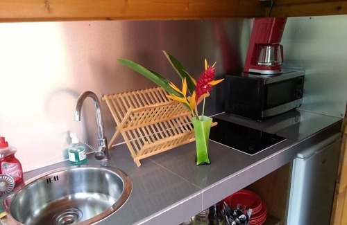 Le Gosier House | Wooden bungalow with pool, quiet and charming, 5 minutes from the beach