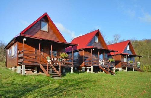 Miedzyzdroje House | Wooden House in Lubin by Lake Wicko